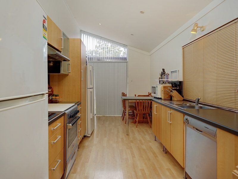 38 Vellgrove Avenue, Parkwood WA 6147