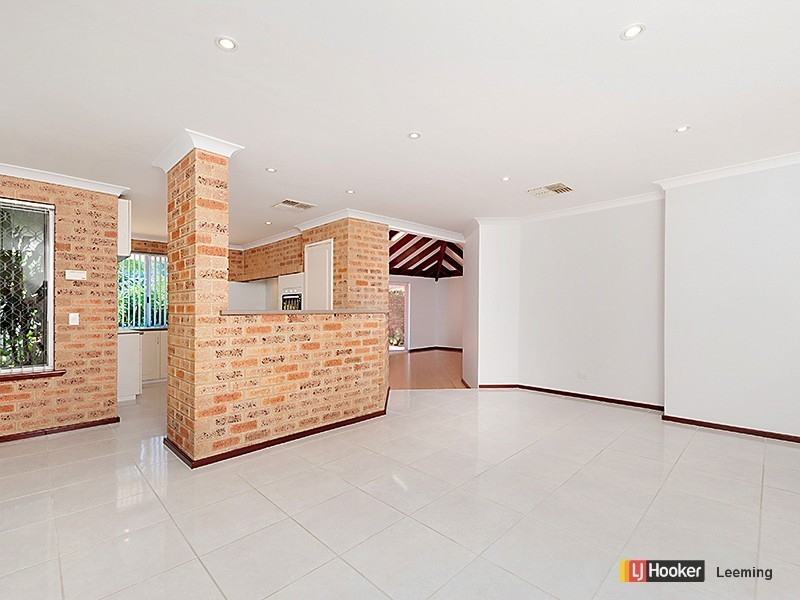 36 McGuiness Drive, Leeming WA 6149