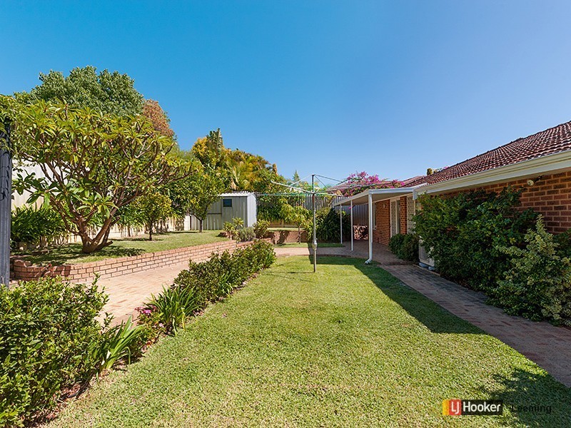 36 McGuiness Drive, Leeming WA 6149