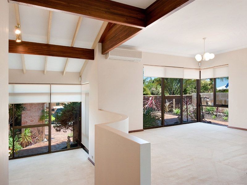 8 Hannah Place, Leeming WA 6149