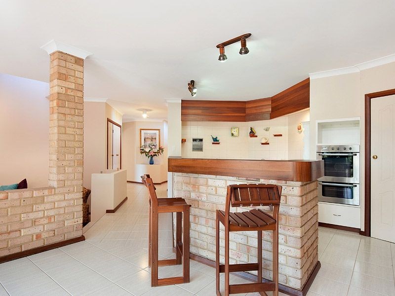 8 Hannah Place, Leeming WA 6149