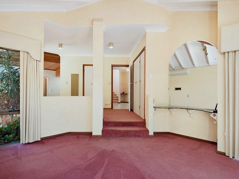 8 Hannah Place, Leeming WA 6149