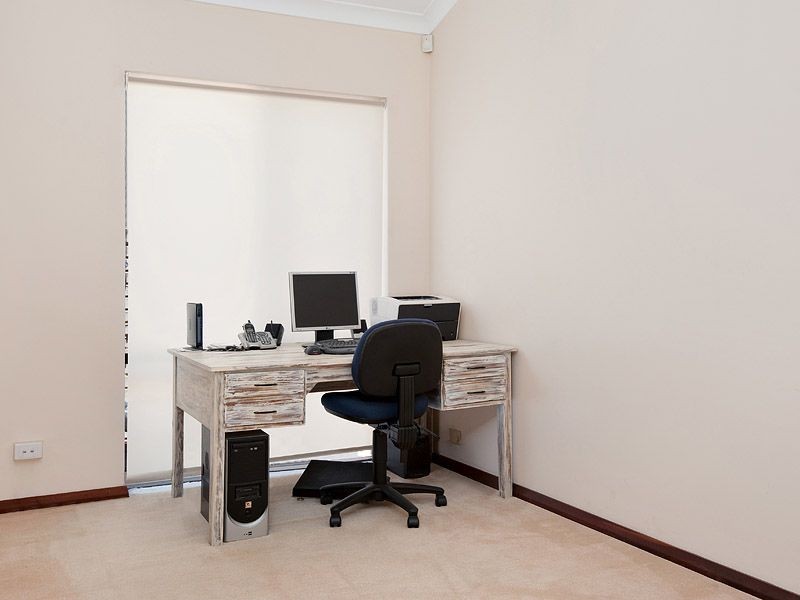 8 Hannah Place, Leeming WA 6149