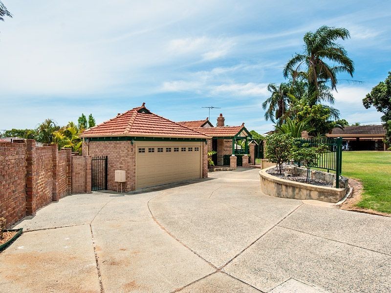 3 Hannah Place, Leeming WA 6149