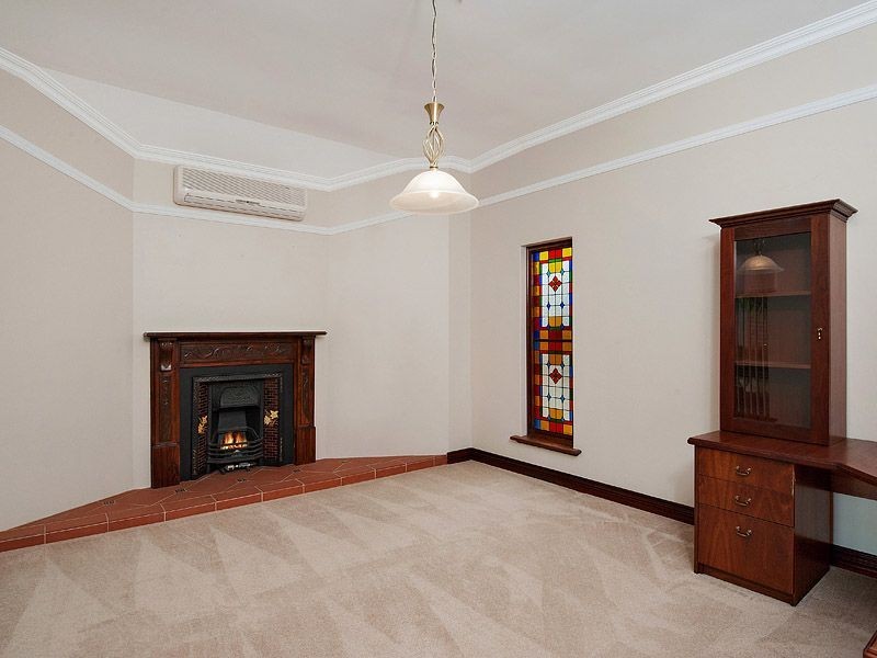 3 Hannah Place, Leeming WA 6149
