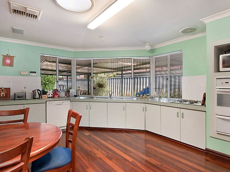 2 Empress Crescent, Atwell WA 6164