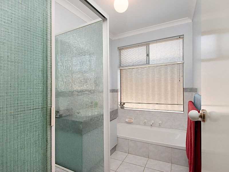 2 Empress Crescent, Atwell WA 6164