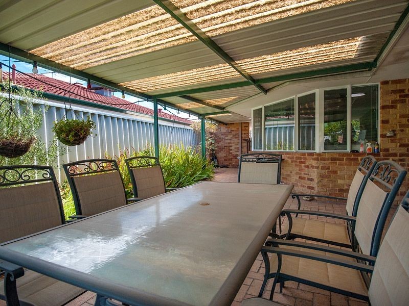 2 Empress Crescent, Atwell WA 6164