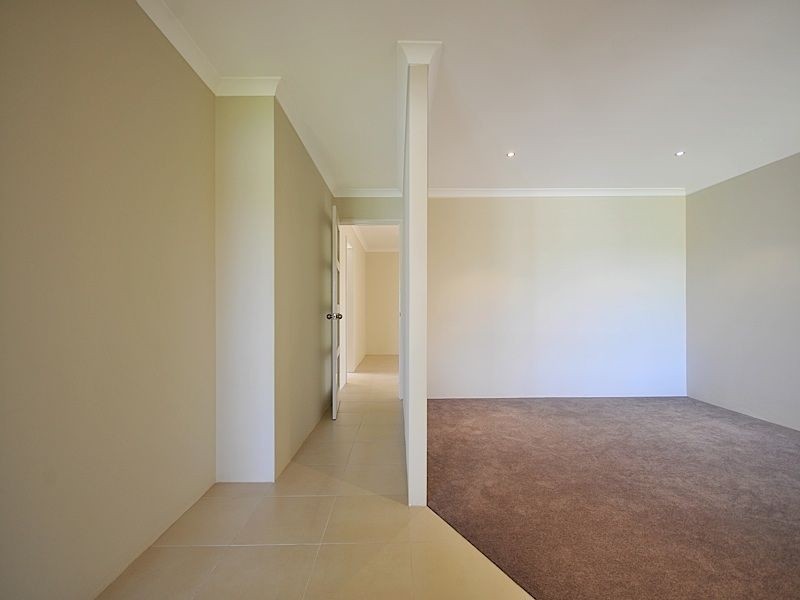 2A Classon Gardens, Leeming WA 6149