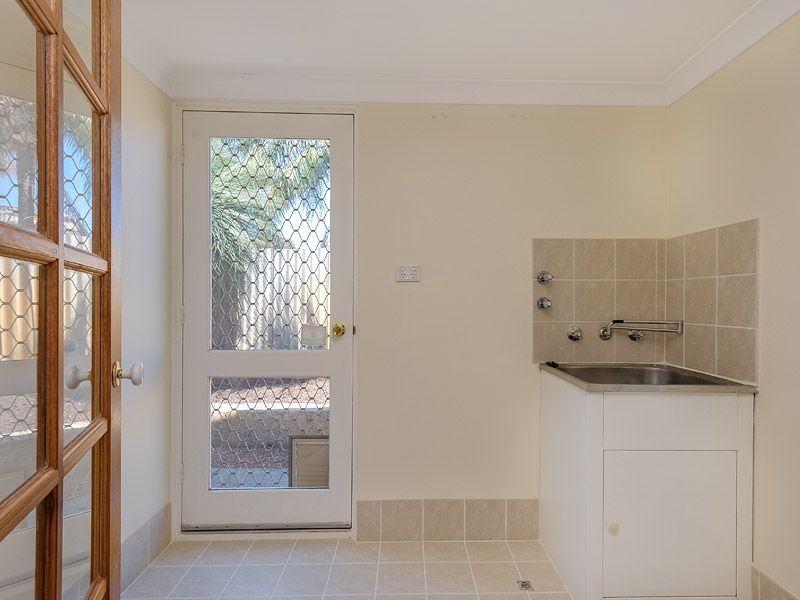 15 Earnshaw Loop, Leeming WA 6149