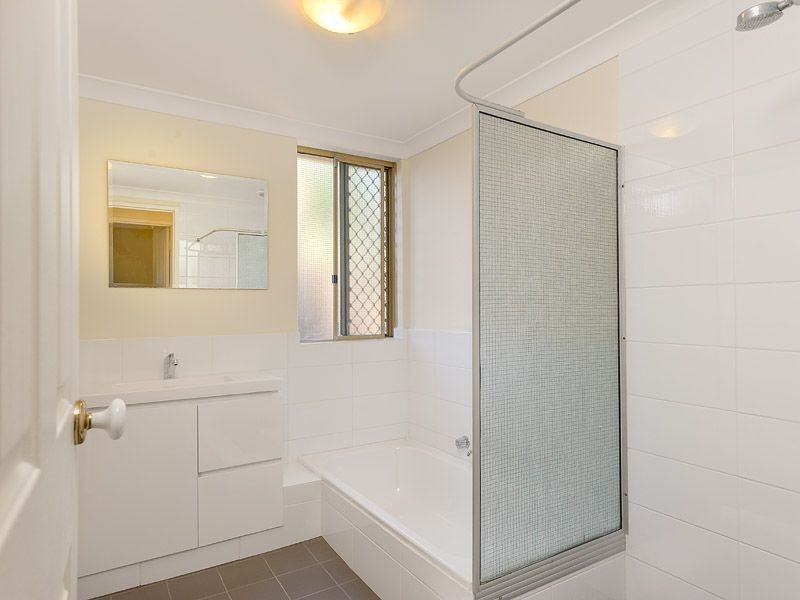 15 Earnshaw Loop, Leeming WA 6149