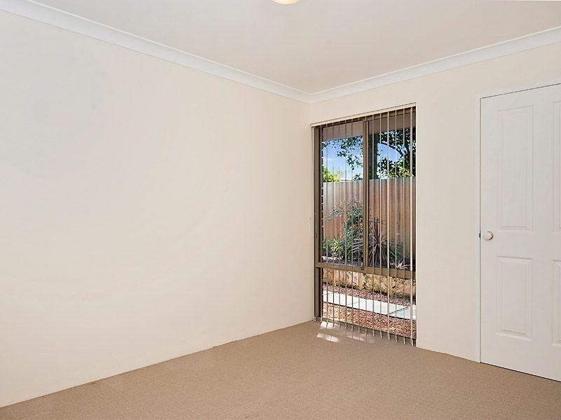 15 Earnshaw Loop, Leeming WA 6149