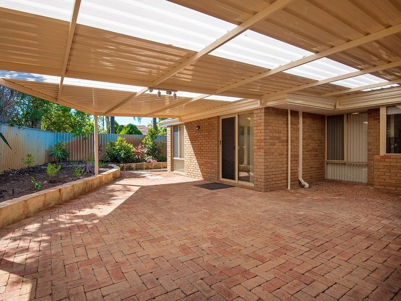 15 Earnshaw Loop, Leeming WA 6149