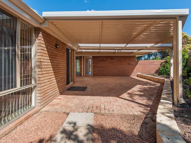 15 Earnshaw Loop, Leeming WA 6149