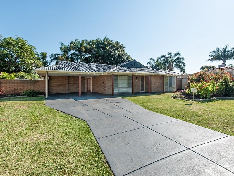 15 Earnshaw Loop, Leeming WA 6149