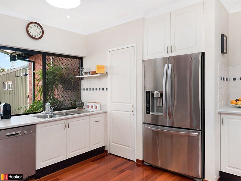 79 Gracechurch Crescent, Leeming WA 6149