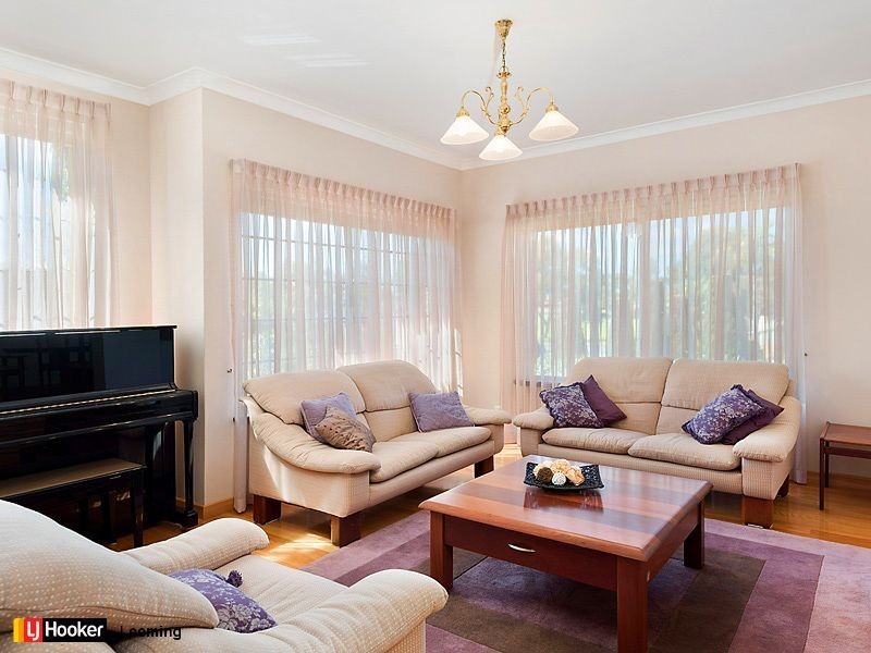 6 Liddell Heights, Leeming WA 6149