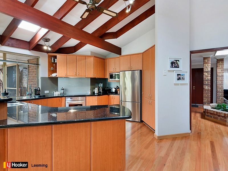 6 Liddell Heights, Leeming WA 6149