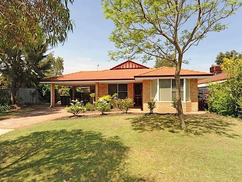 18 Bannigan Avenue, Success WA 6164