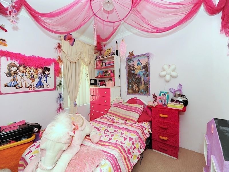 18 Bannigan Avenue, Success WA 6164