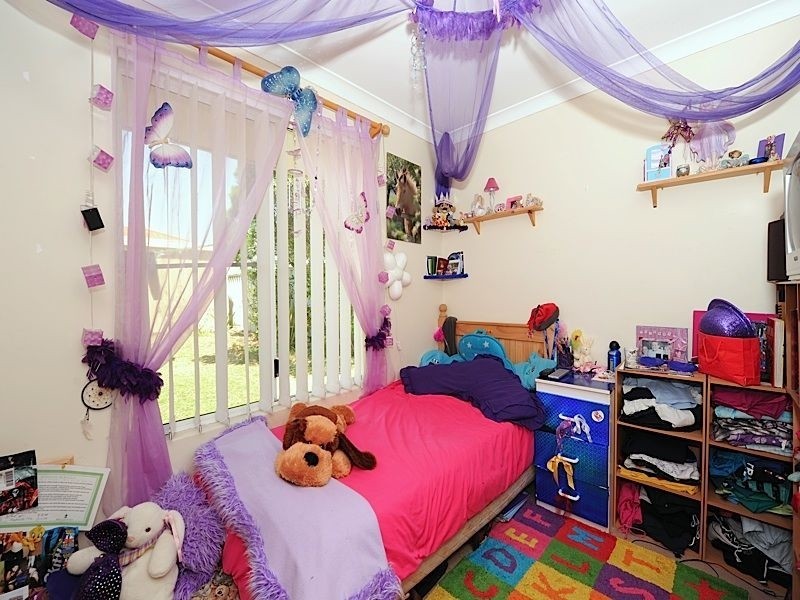 18 Bannigan Avenue, Success WA 6164