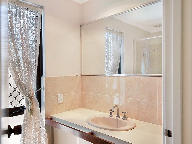 2 Nolt Court, Leeming WA 6149