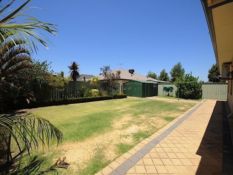 13 Quong Place, Atwell WA 6164