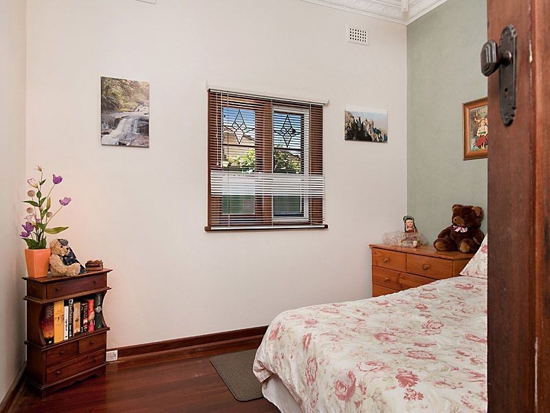 60 Armadale Road, Rivervale WA 6103