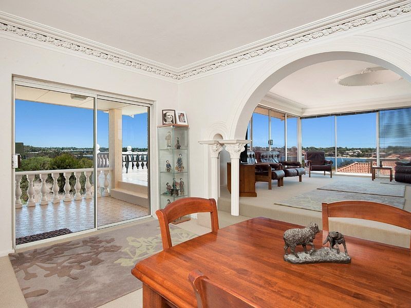 29 Edgewater Road, Salter Point WA 6152