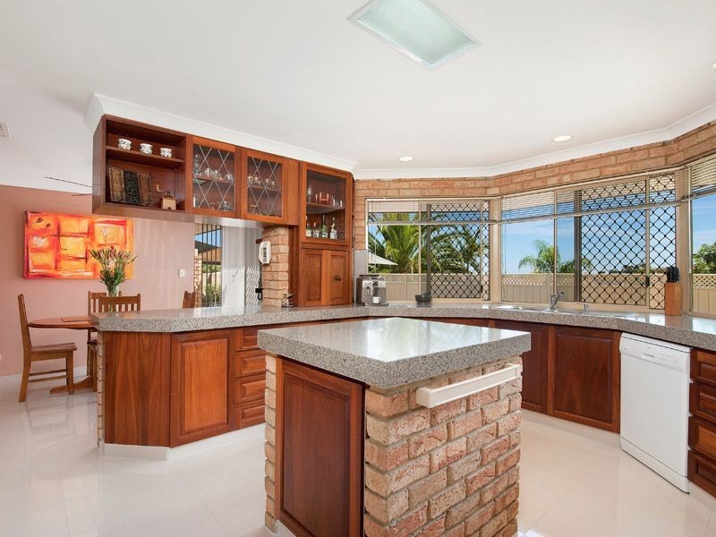 7 Demasson Rise, Leeming WA 6149