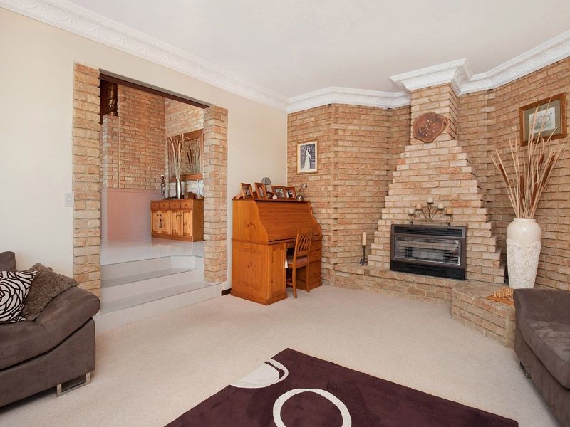 7 Demasson Rise, Leeming WA 6149