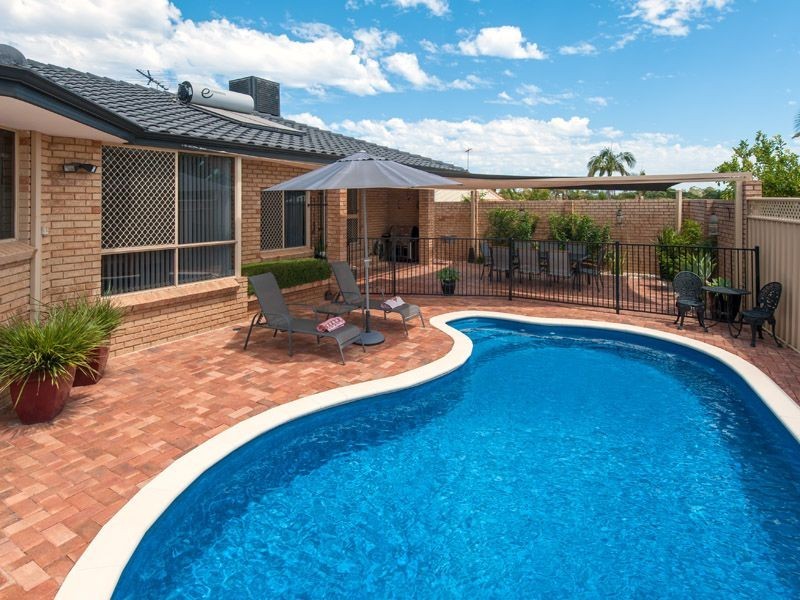 7 Demasson Rise, Leeming WA 6149