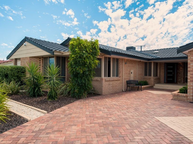 7 Demasson Rise, Leeming WA 6149