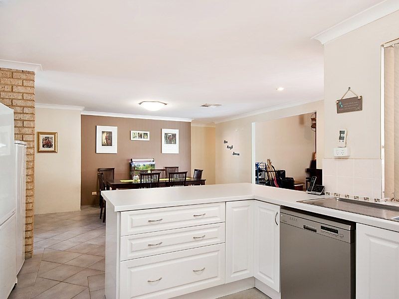 14 Hollingsworth Way, Leeming WA 6149