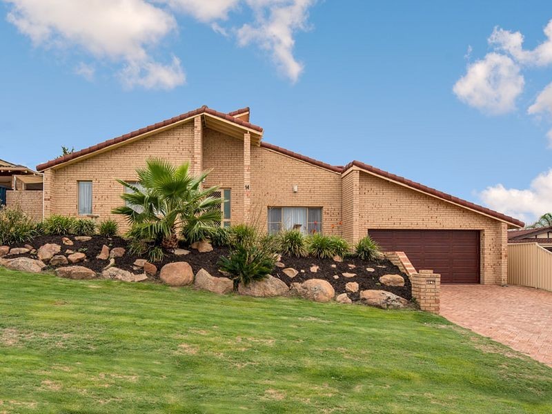 14 Harwood Rise, Leeming WA 6149
