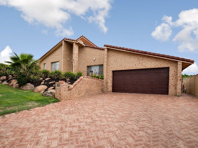 14 Harwood Rise, Leeming WA 6149
