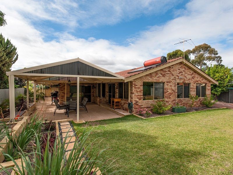 71 Burnett Avenue, Leeming WA 6149