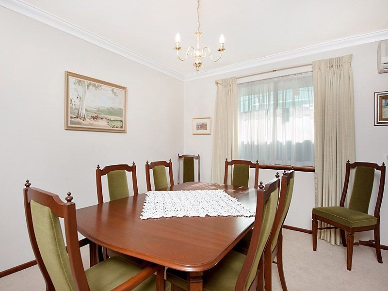 8 Nigel Court, Leeming WA 6149