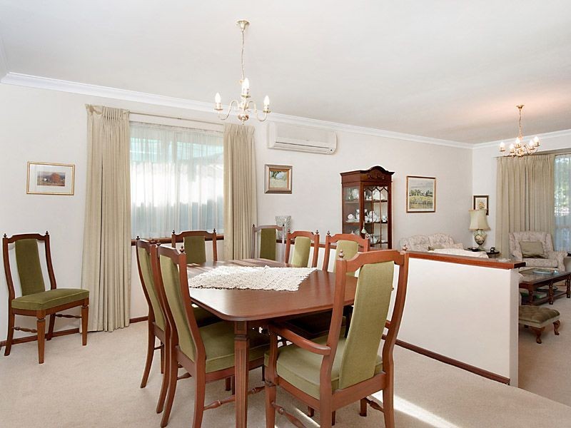 8 Nigel Court, Leeming WA 6149