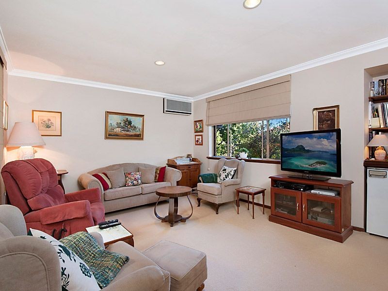 8 Nigel Court, Leeming WA 6149