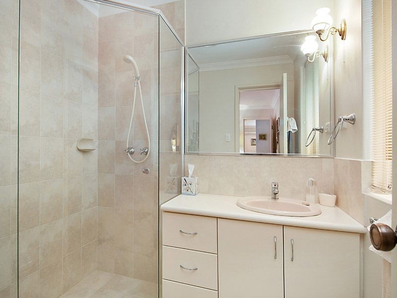 8 Nigel Court, Leeming WA 6149