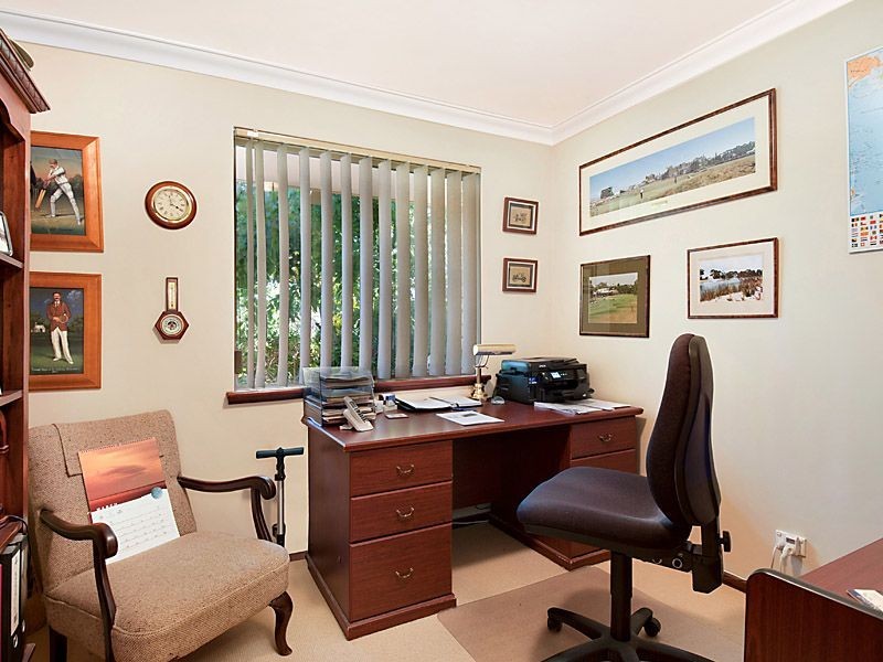 8 Nigel Court, Leeming WA 6149