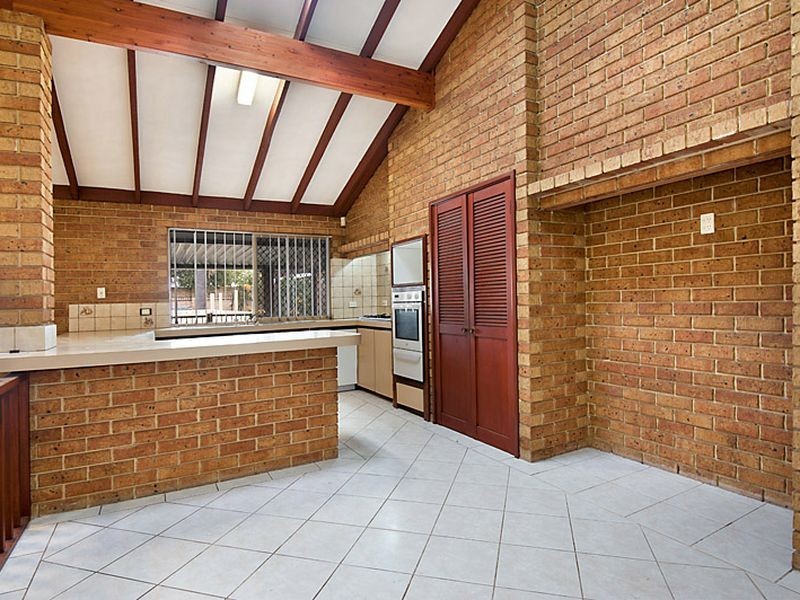4 Daly Court, Leeming WA 6149