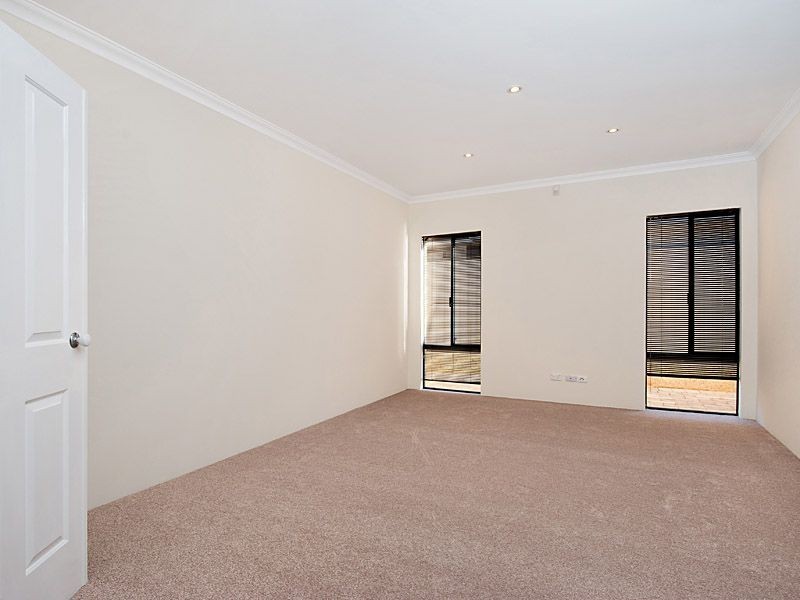 5 Weymouth Road, Aubin Grove WA 6164