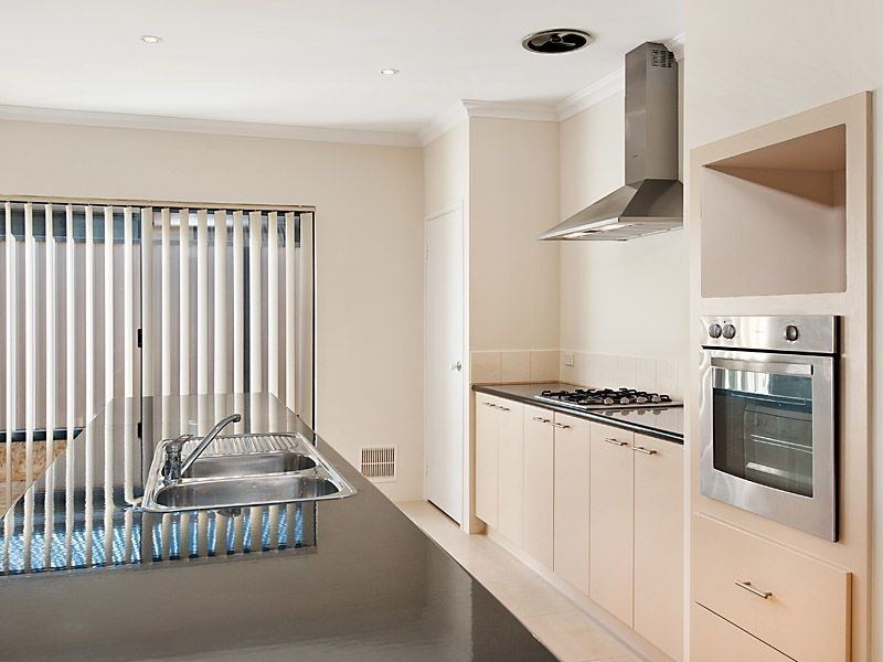 5 Weymouth Road, Aubin Grove WA 6164