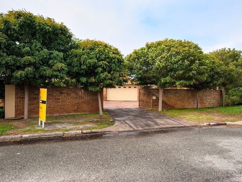 13 Ashby Court, Leeming WA 6149