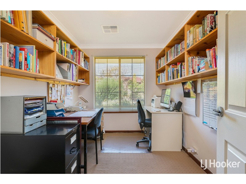 27 Beckley Circle, Leeming WA 6149