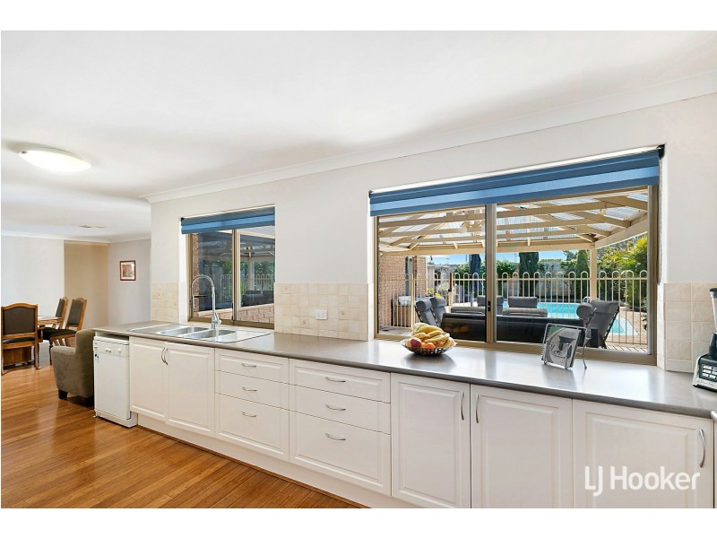 27 Beckley Circle, Leeming WA 6149