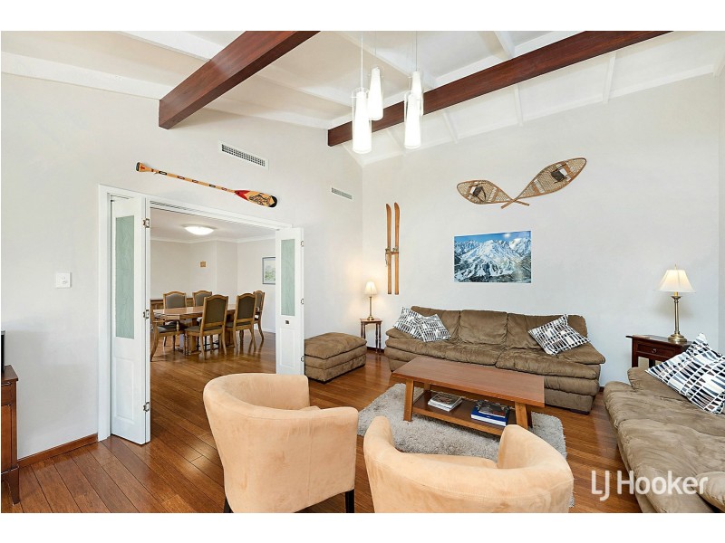 27 Beckley Circle, Leeming WA 6149