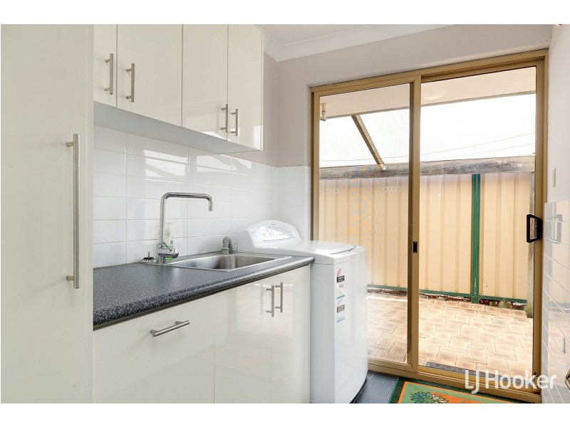 27 Beckley Circle, Leeming WA 6149